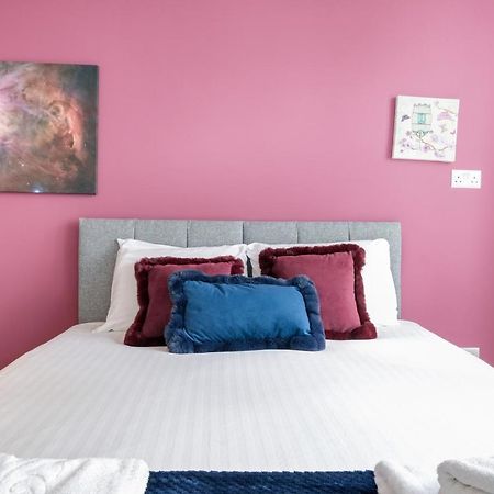 Wembley Fernbank Studios Sudbury Hill Harrow Self-Contained Studios With En-Suite المظهر الخارجي الصورة