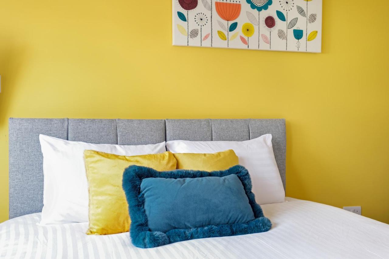 Wembley Fernbank Studios Sudbury Hill Harrow Self-Contained Studios With En-Suite المظهر الخارجي الصورة