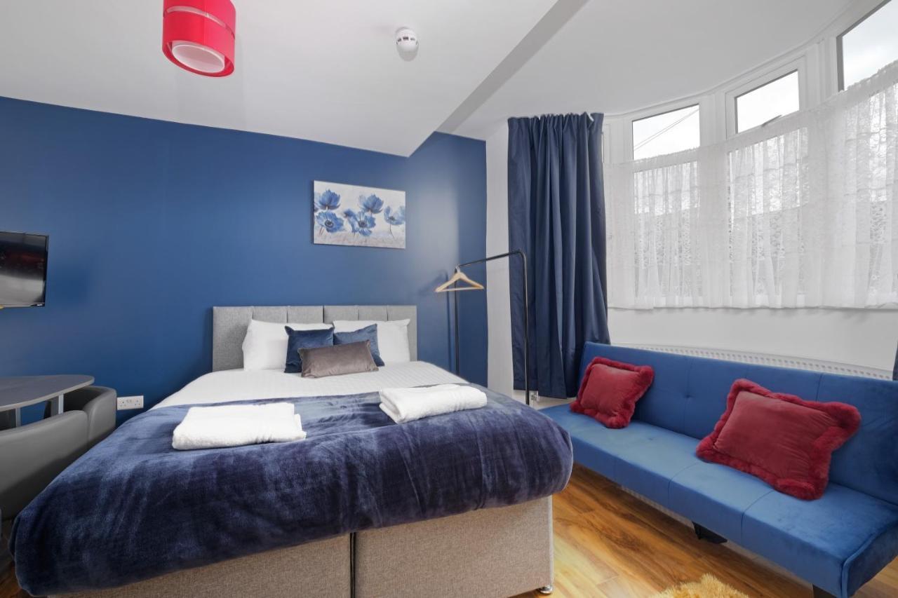 Wembley Fernbank Studios Sudbury Hill Harrow Self-Contained Studios With En-Suite المظهر الخارجي الصورة