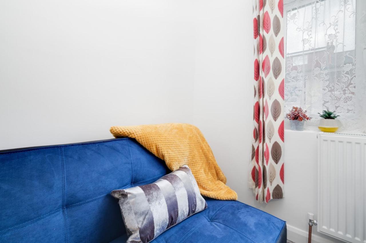 Wembley Fernbank Studios Sudbury Hill Harrow Self-Contained Studios With En-Suite المظهر الخارجي الصورة